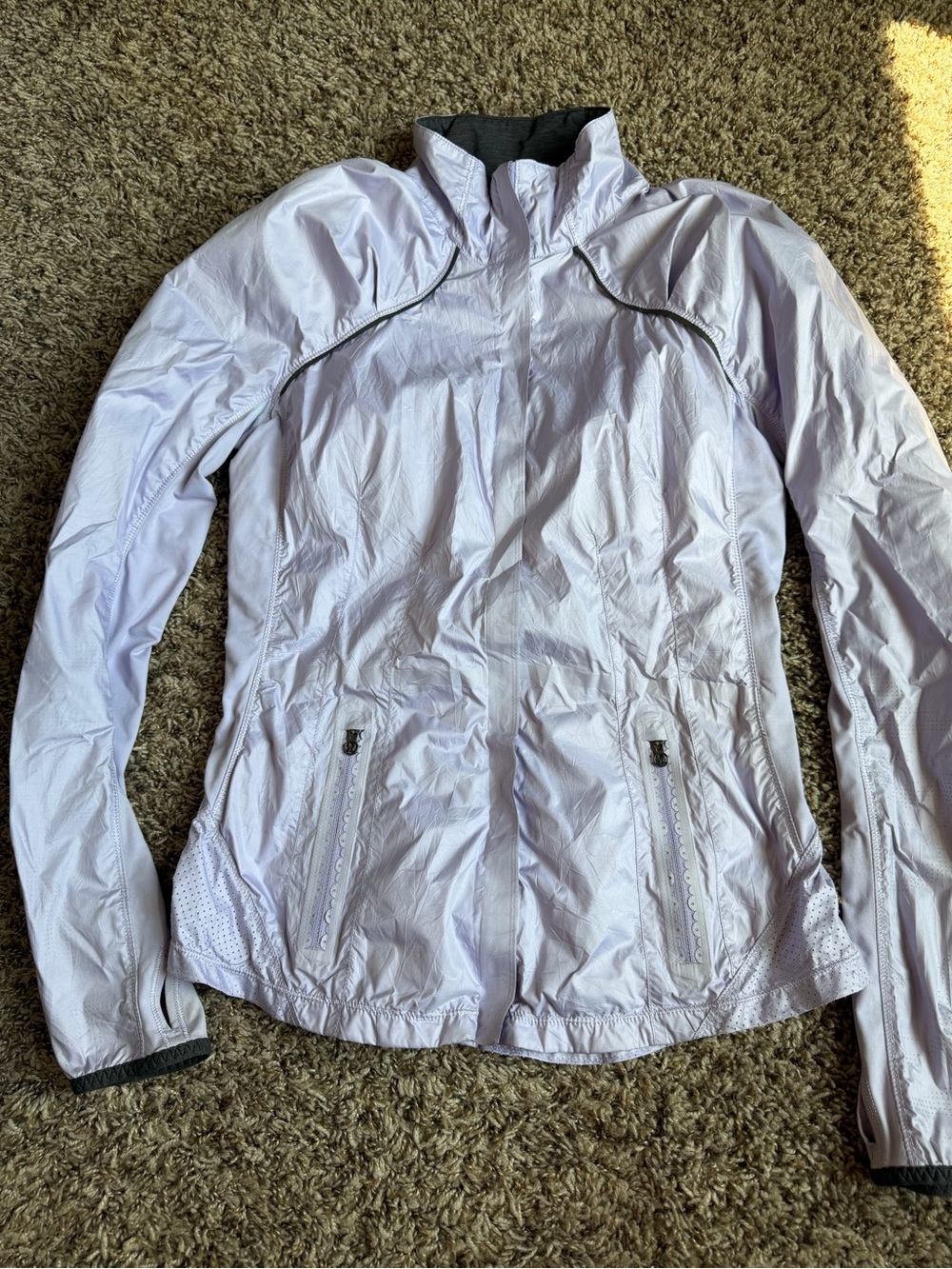 Lululemon Light Purple Mesh Back Lightweight Running Rain Jacket - Size 6